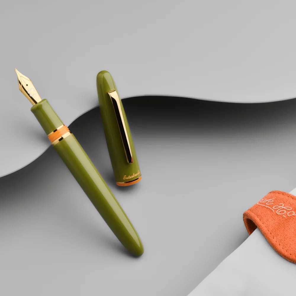 Back to the Lands Estie Fountain Pen / Quirky Leaf / Gold