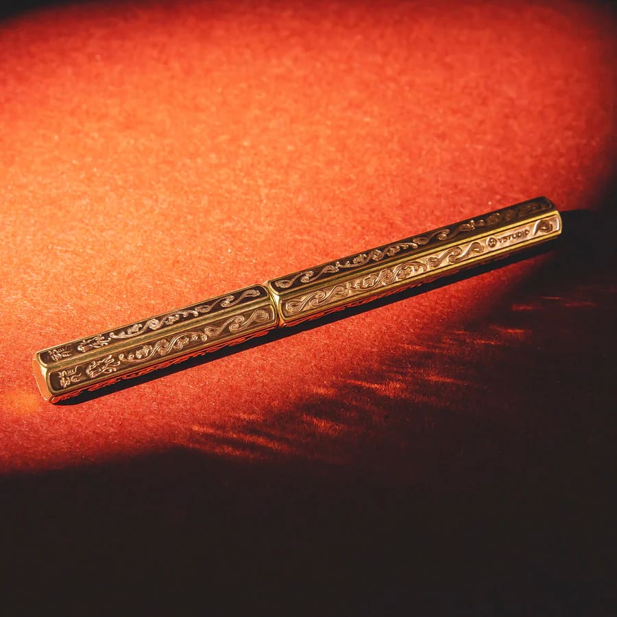 Classic Renaissance- KAZARI KANAGU DRAGON Fountain Pen (F)