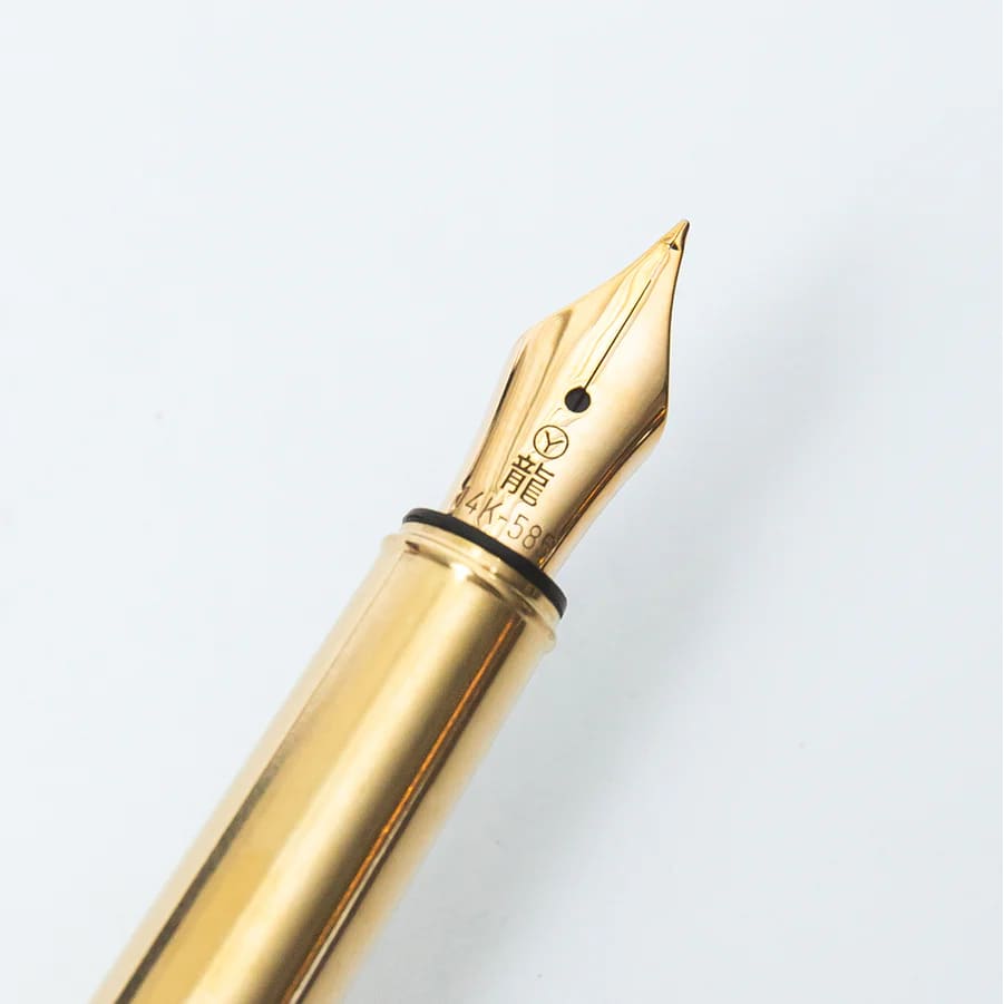 Classic Renaissance- KAZARI KANAGU DRAGON Fountain Pen (F)