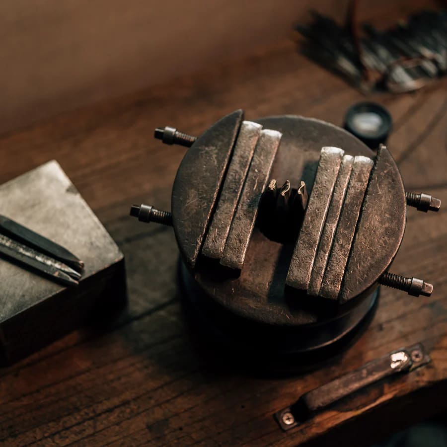 Classic Renaissance- KAZARI KANAGU DRAGON Fountain Pen (F)