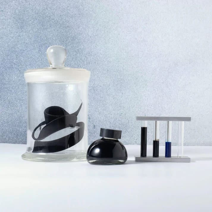 Colour specimen 209 - Velour - Ink