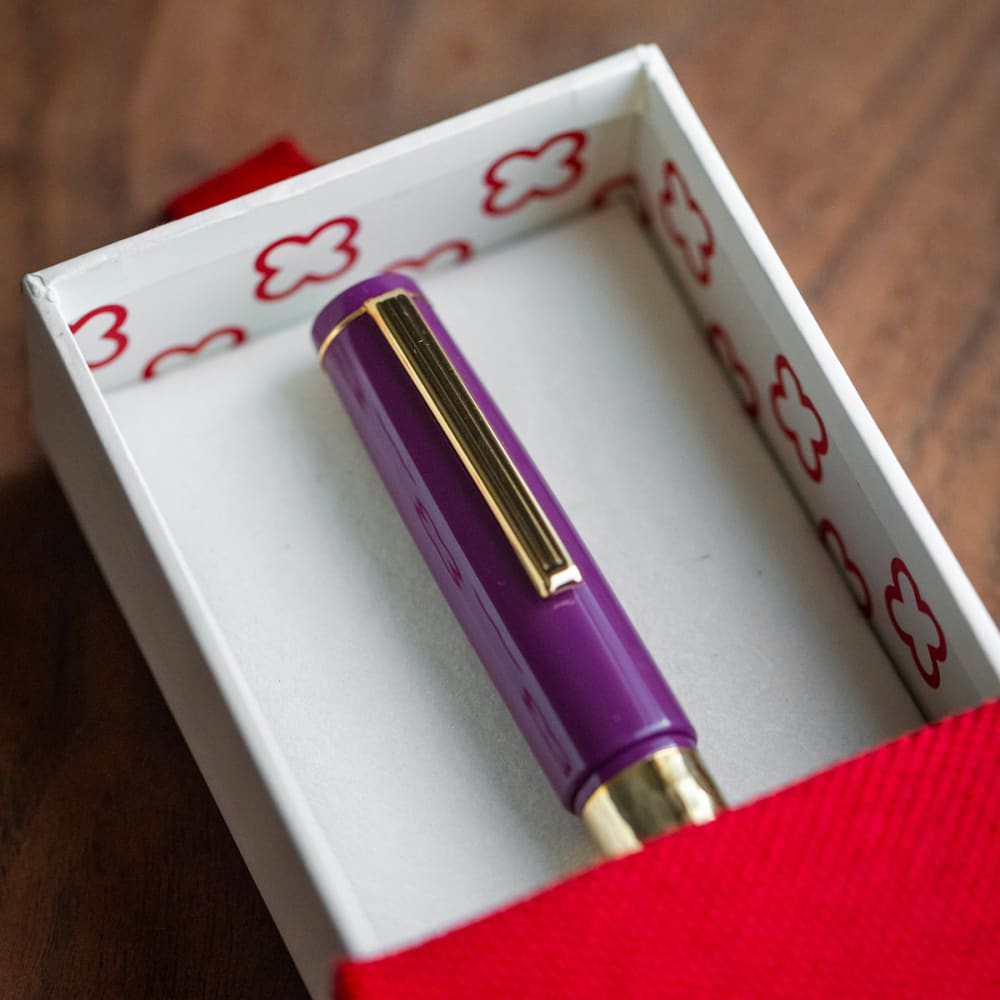 Model J Blackberry Ebonite with Gold trim - Broad - FOUTAIN