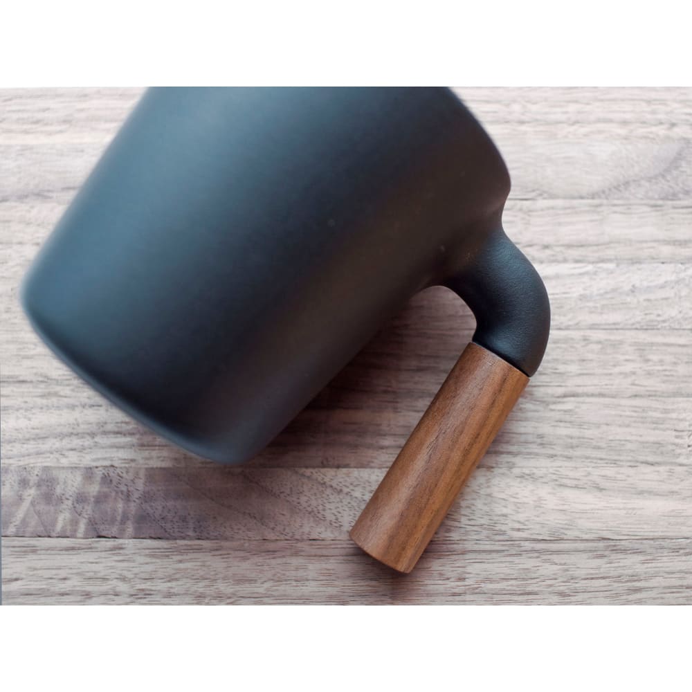 Mugr Charc (ceramic walnut wood) - Coffee Accessories