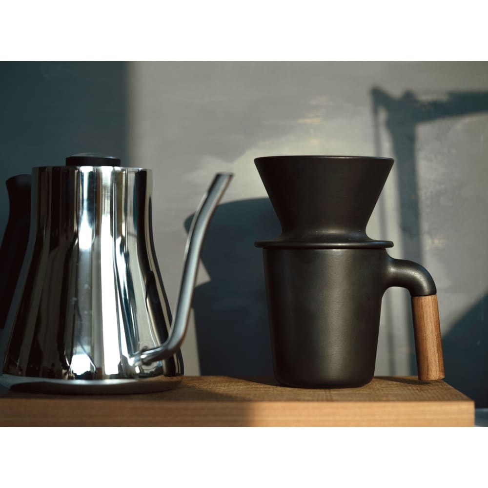 Mugr Charc (ceramic walnut wood) - Coffee Accessories