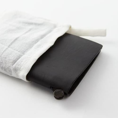 TRAVELER’S notebook cover Black in Leather - Passport Size -