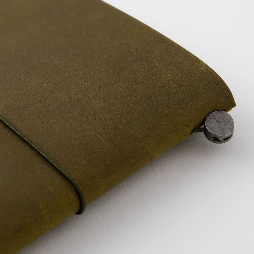 TRAVELER’S notebook cover Olive in Leather - Passport Size -