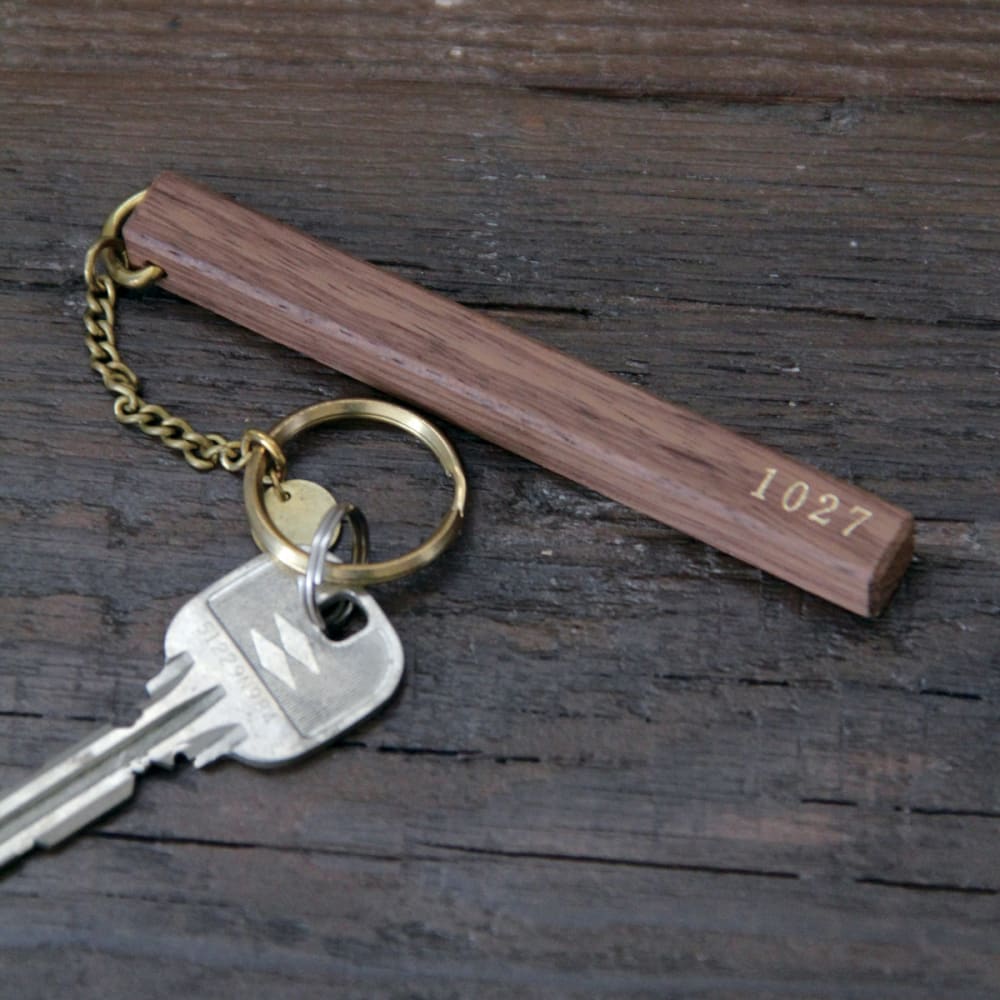 WOOD HOTEL KEY-HOLDER WALNUT - Key Holder