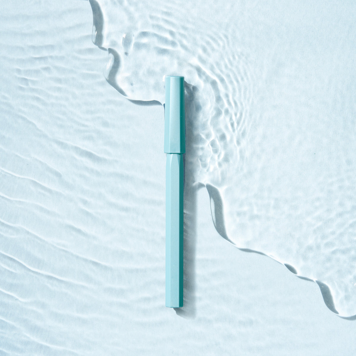 Glamour Evolve - Penna a sfera sostenibile per l'oceano (azzurro cielo)