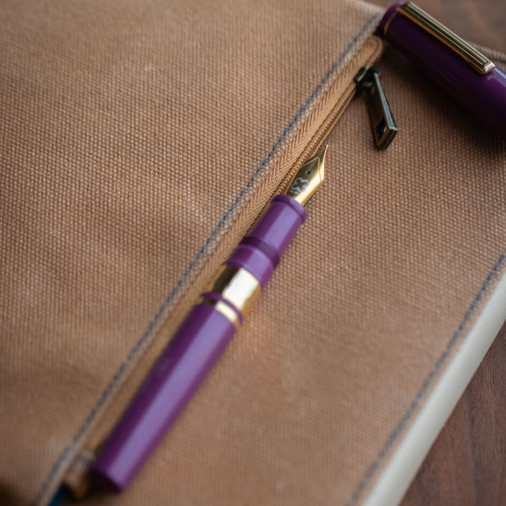 Model J Blackberry Ebonite with Gold trim - Broad - FOUTAIN