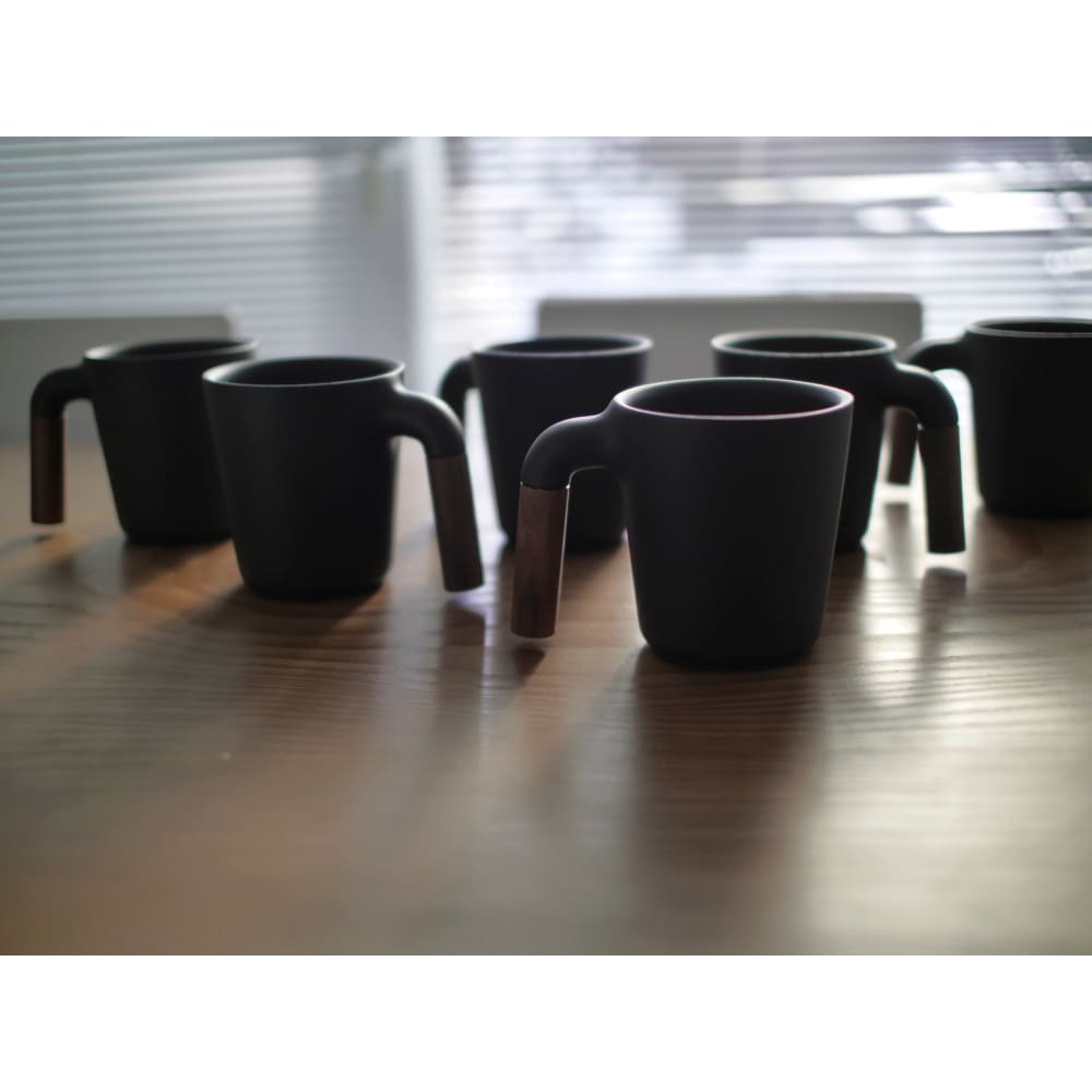 Mugr Charc (ceramic walnut wood) - Coffee Accessories