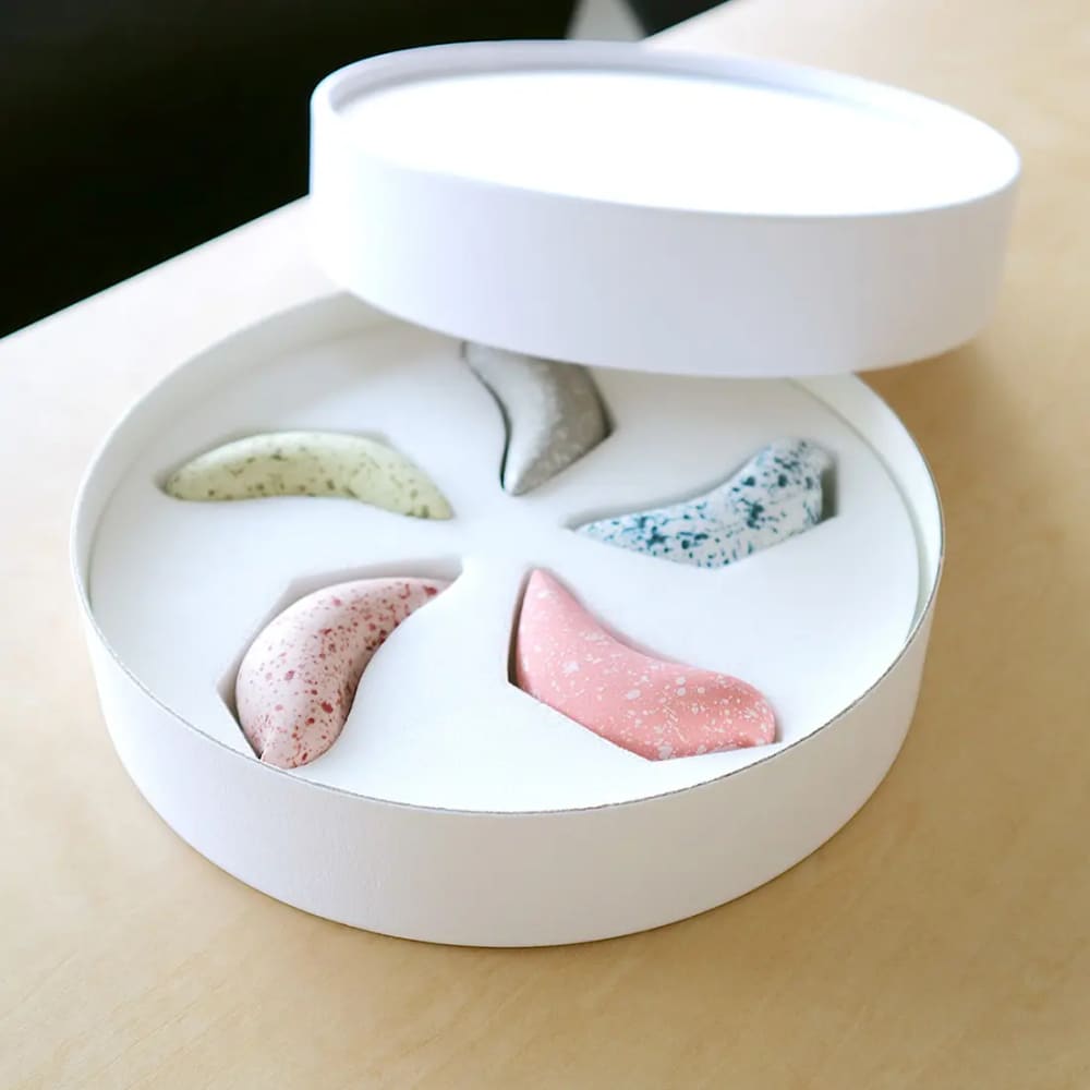 BIRDY PEBBLES set di 5 colori (giallo, bianco, grigio, rosso, rosa)